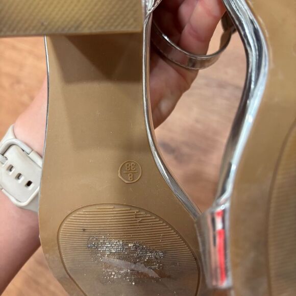 David’s Bridal Silver Block Heel Strappy shoe open toe size 8 - Picture 6 of 8